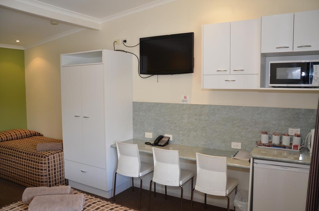 Warwick Motor Inn Esterno foto