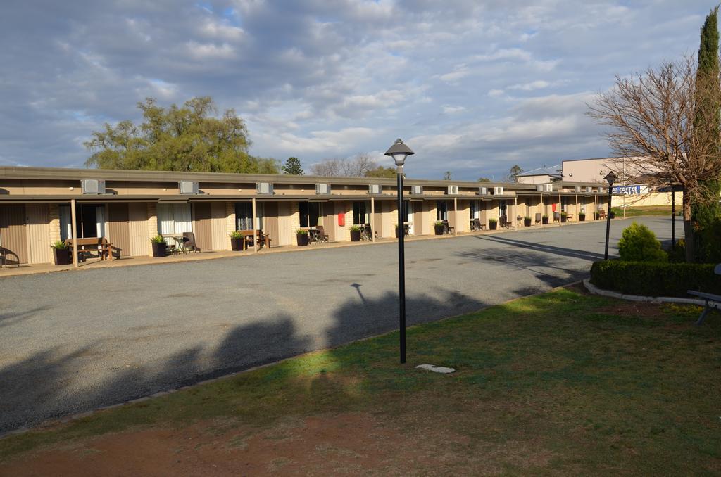 Warwick Motor Inn Esterno foto